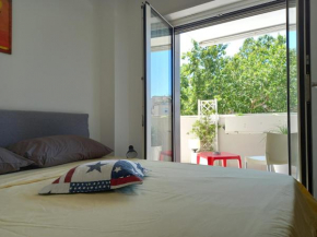 LIVING ROME Int 2